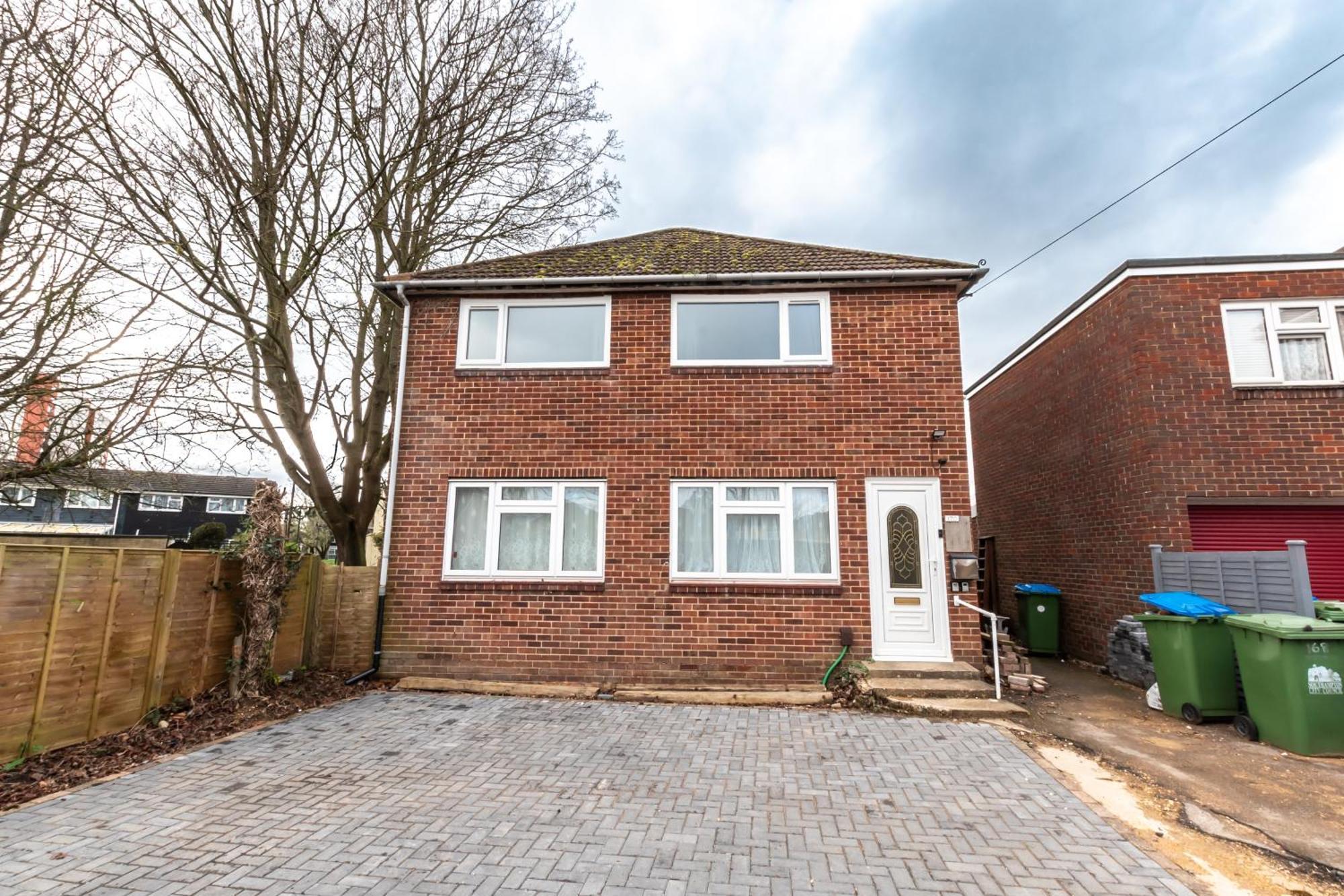 Modern Flat In Southampton, Sleeps 5, Free Off-road Parking, Close To Hospital, Cruise Terminal And Centre, Great For Contractors, Friends & Families Appartement *