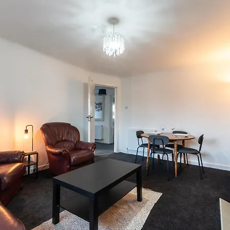 Central Modern Flat In Southampton, Sleeps 5, Free Off-Road Parking, Close To Hospital, Cruise Terminal And Centre, Great For Contractors, Friends & Families Exterior photo